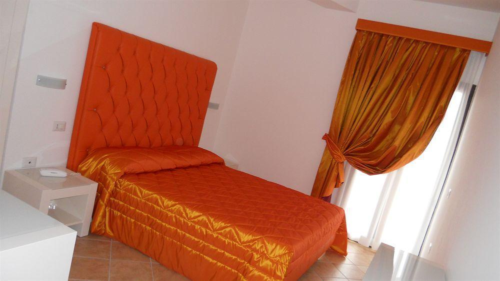סן ג'יובאני א פירו Hotel Caluna Charme מראה חיצוני תמונה