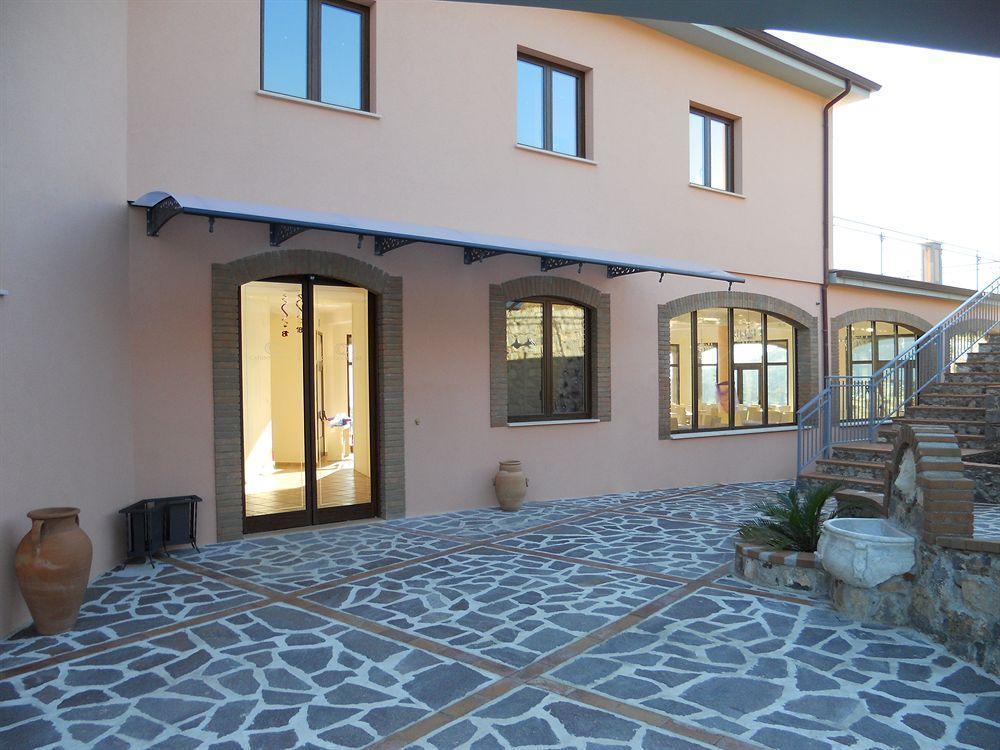 סן ג'יובאני א פירו Hotel Caluna Charme מראה חיצוני תמונה