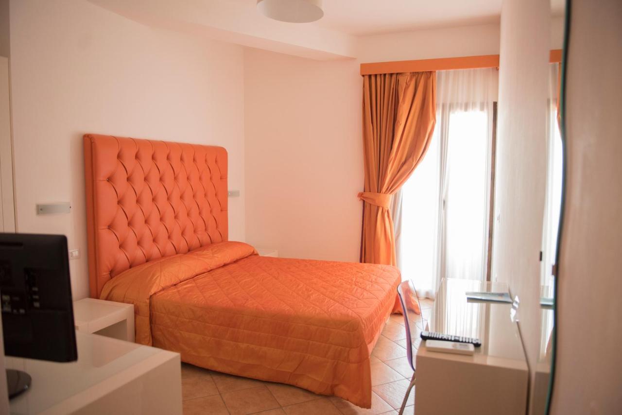 סן ג'יובאני א פירו Hotel Caluna Charme מראה חיצוני תמונה
