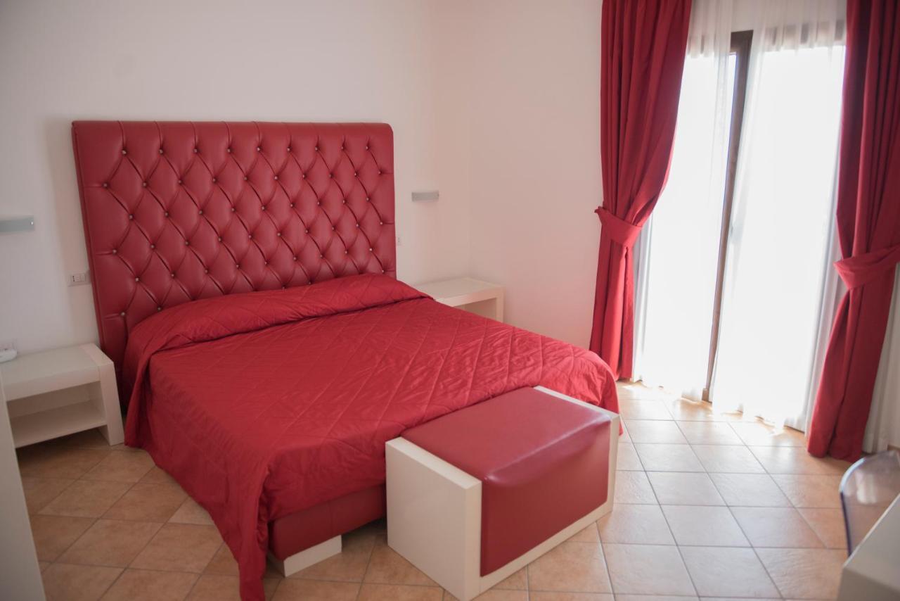 סן ג'יובאני א פירו Hotel Caluna Charme מראה חיצוני תמונה