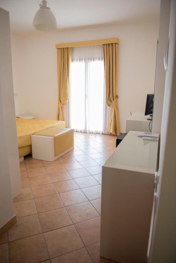 סן ג'יובאני א פירו Hotel Caluna Charme מראה חיצוני תמונה